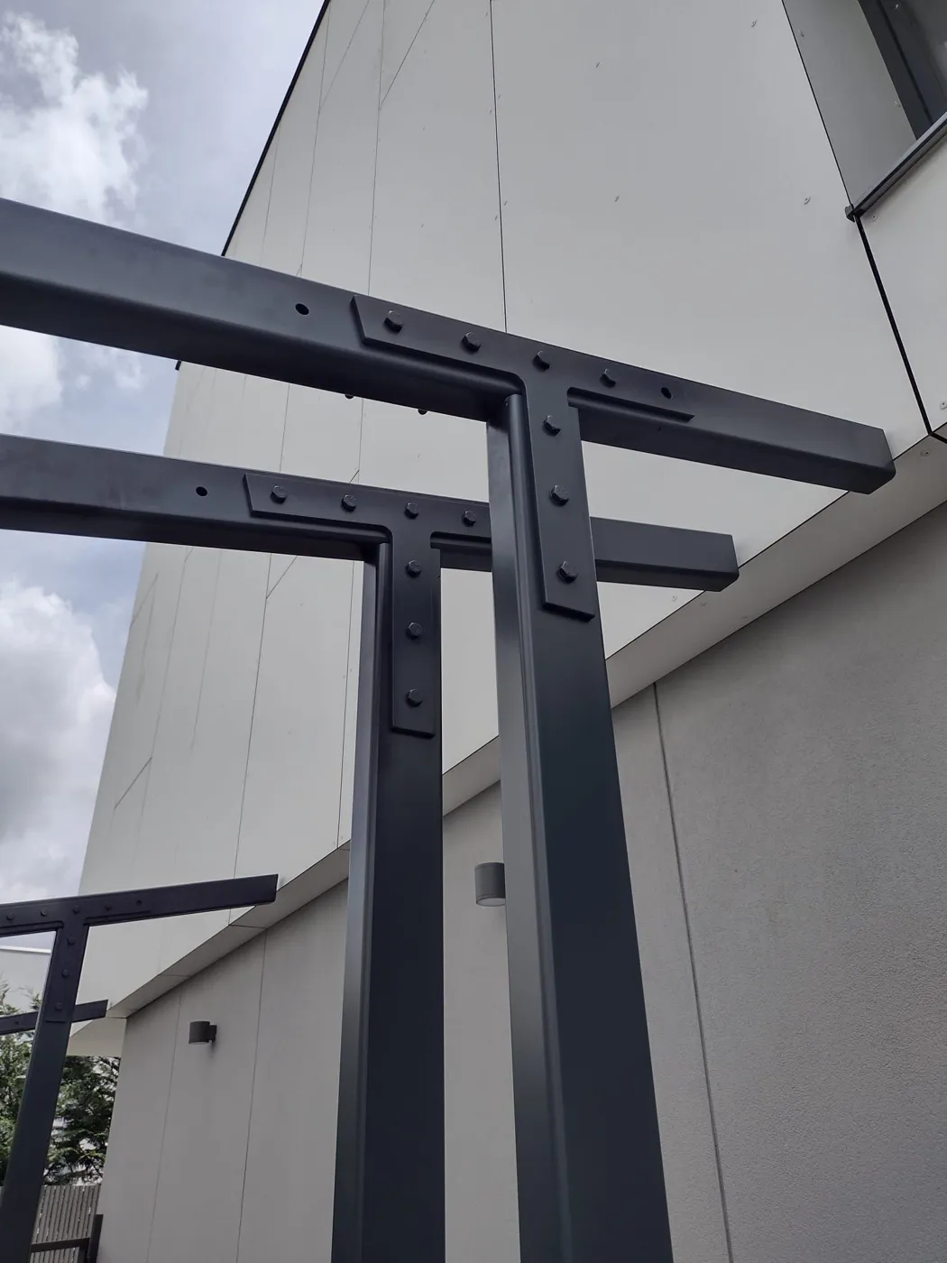 Copertină metalică din oțel vopsit antracit